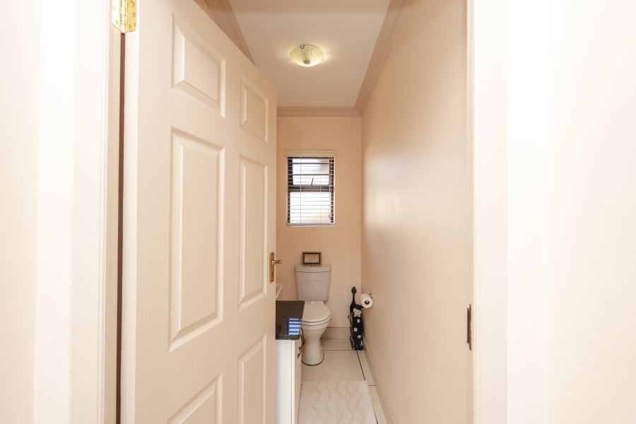 4 Bedroom Property for Sale in Myburgh Park Western Cape